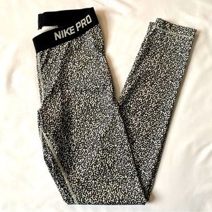 Nike Black & White Leggings Activewear M